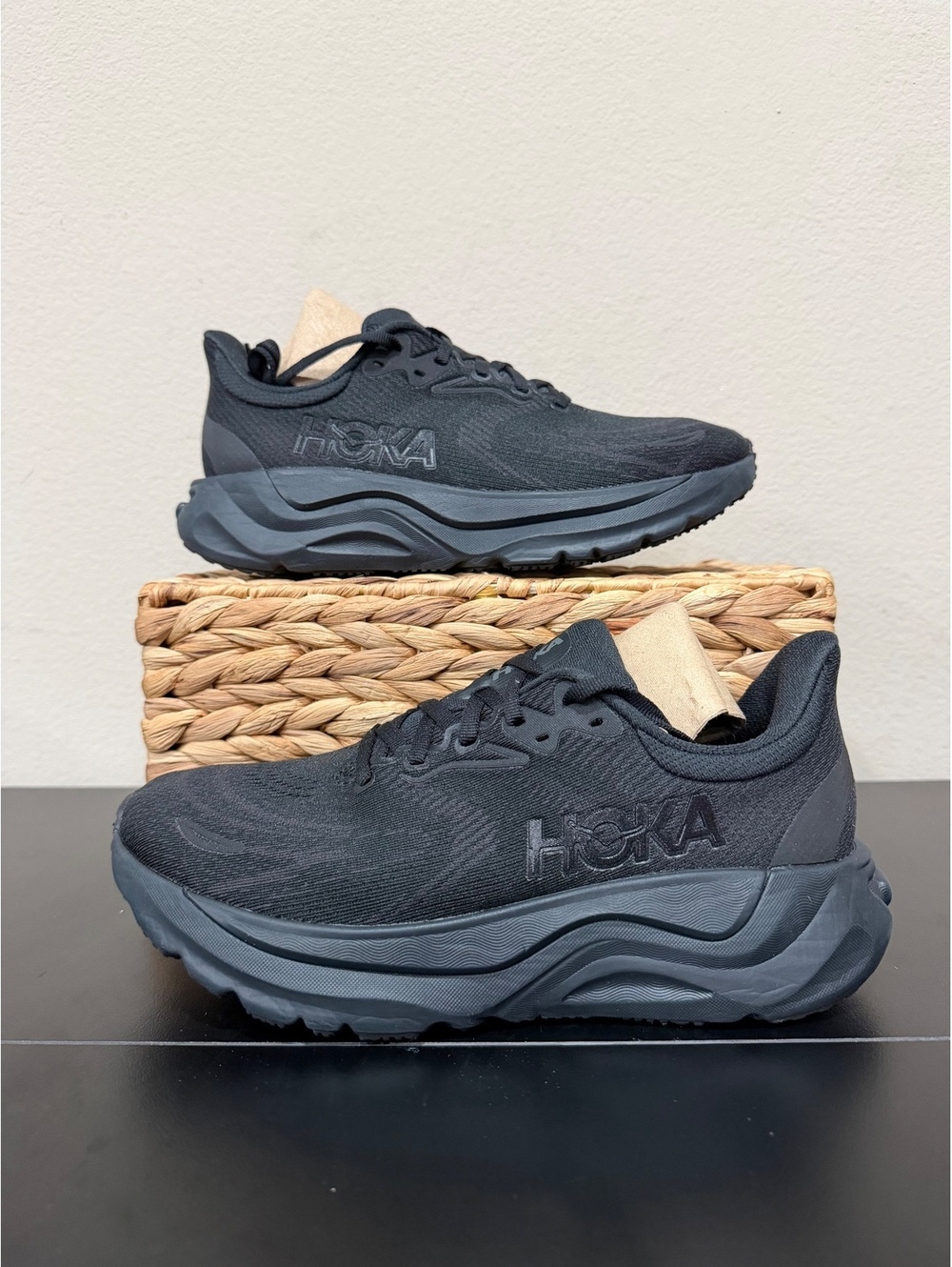 Size 7.5 Wide - Hoka Women’s Arahi 8 Wide “Triple Black”